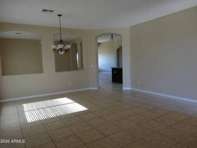 Building Photo - 1350 E Indigo Dr
