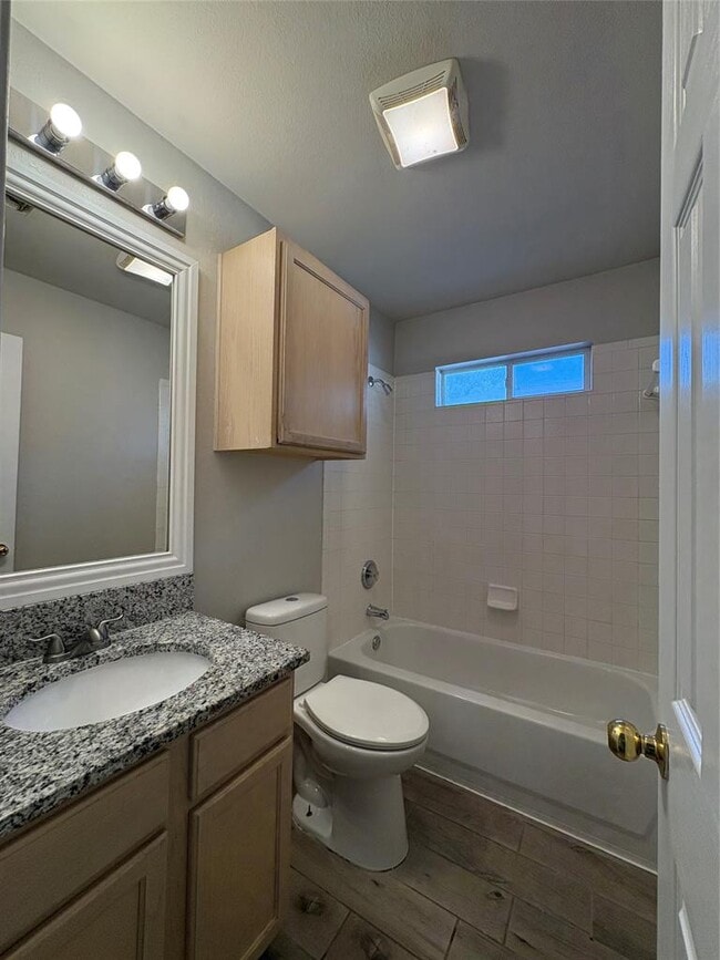 Building Photo - 2405 Wisteria Way