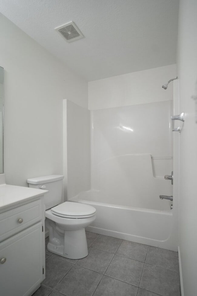 Building Photo - 537 Cedar Rock Dr
