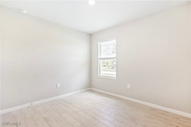 Building Photo - 2605 33rd St W