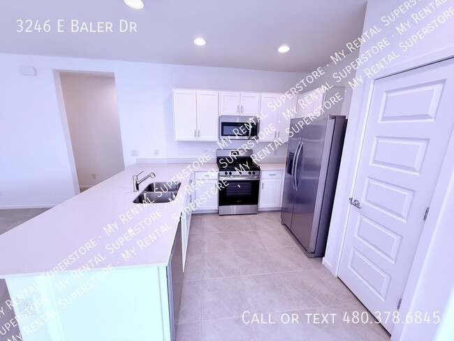 Building Photo - 3246 E Baler Dr