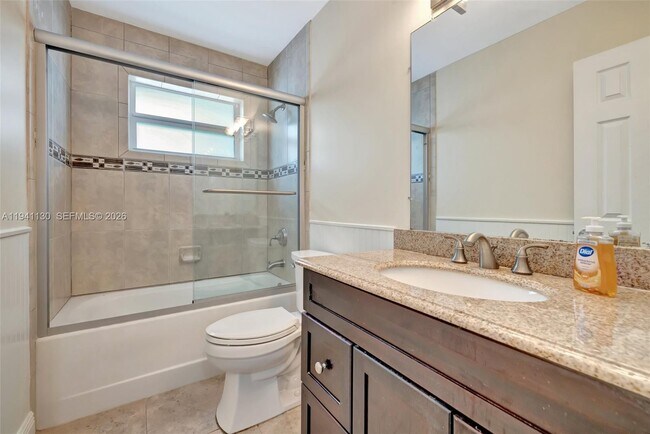 Building Photo - 3480 SW 20th St