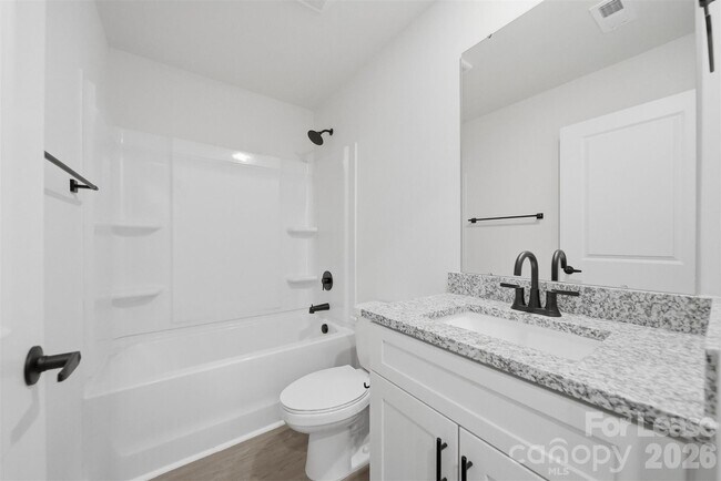 Building Photo - 403 15th Ave SW