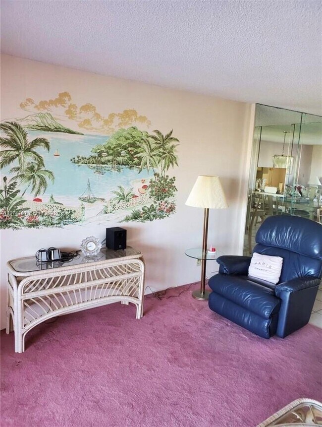 Building Photo - 441 SE 3rd St