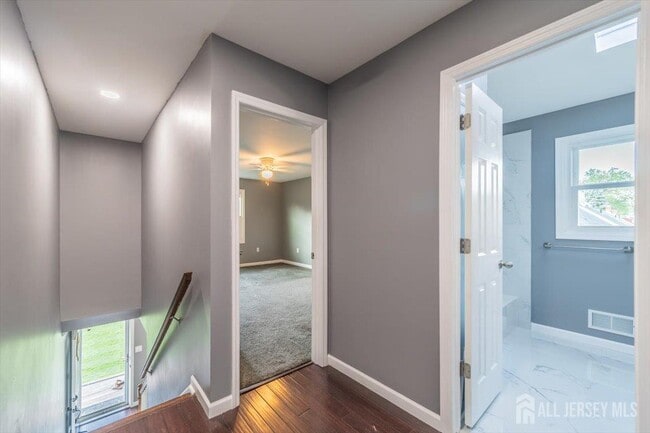 Building Photo - 846 Voorhees Ave