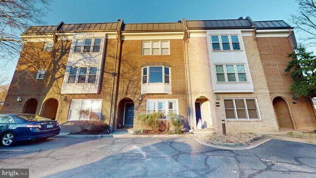 Building Photo - 1503 12th St N