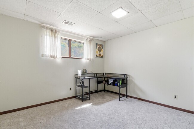 Building Photo - 3942 Stark Ln