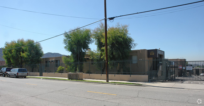 Building Photo - Parkview Apartments