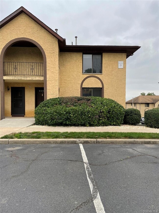 Building Photo - 32 Omni Parc Dr