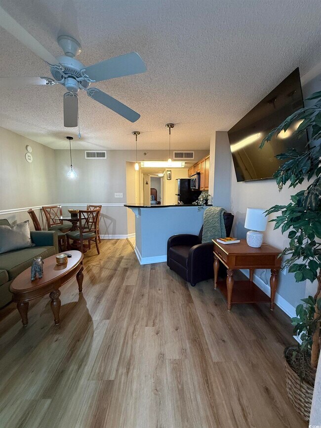 Building Photo - 215 77th Ave N