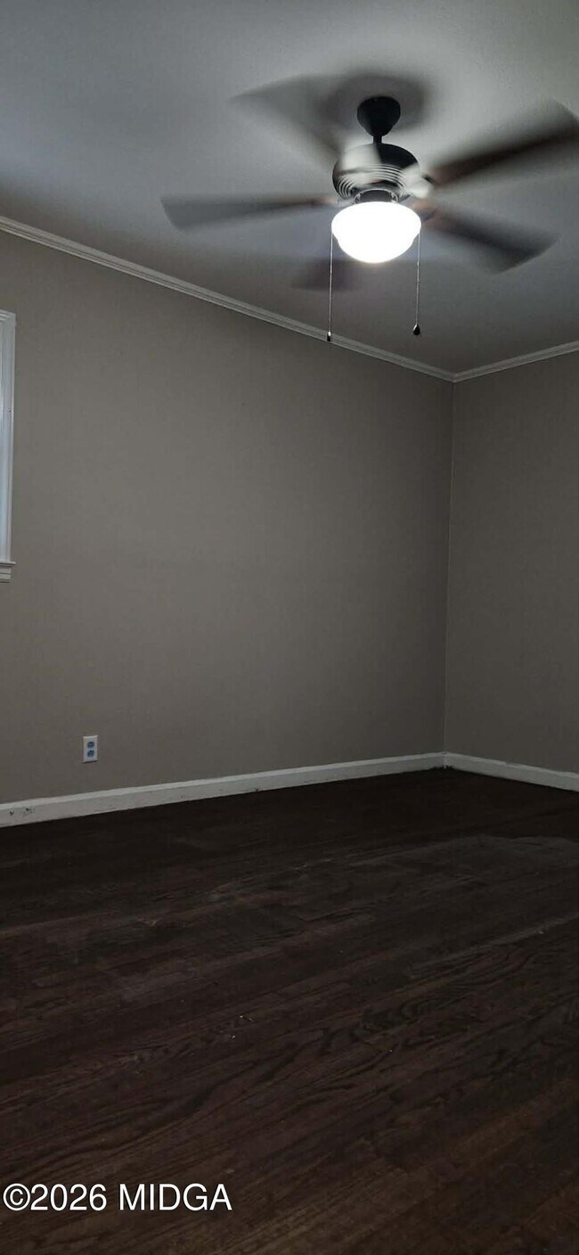 Building Photo - 912 Dogwood Cir