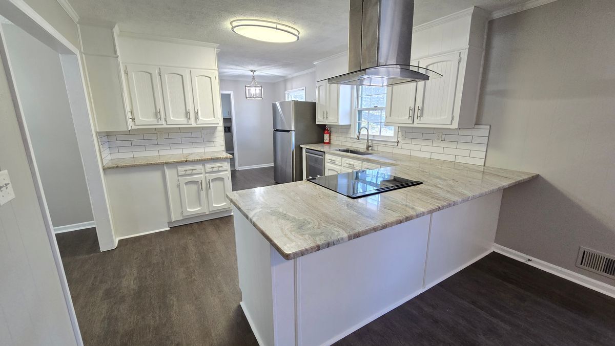 Building Photo - 4270 E Hamill Dr