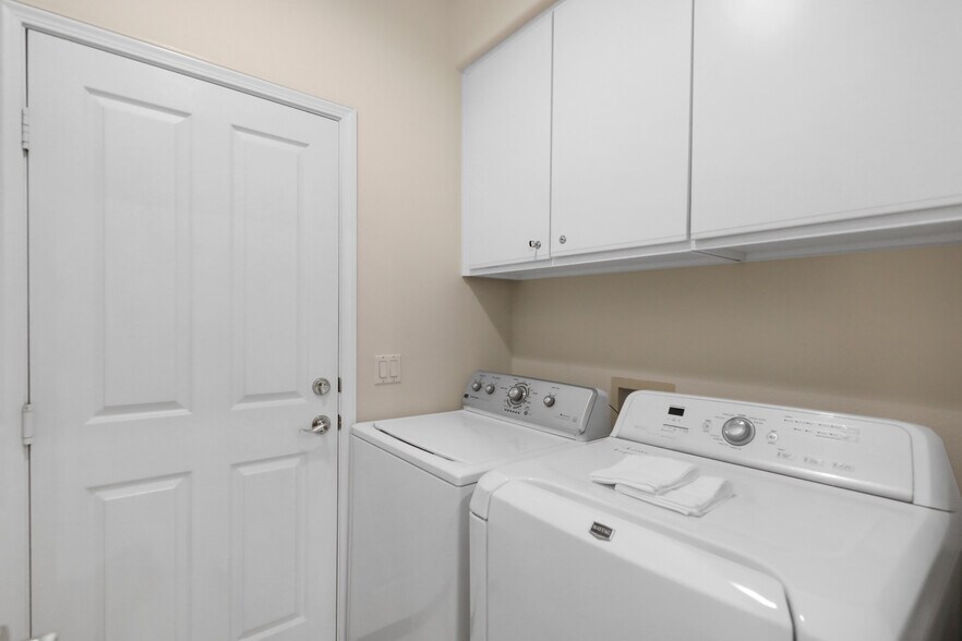 Building Photo - 76747 Minaret Way