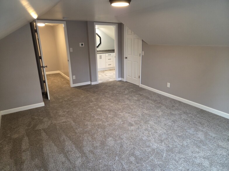 Building Photo - 415 Ford St