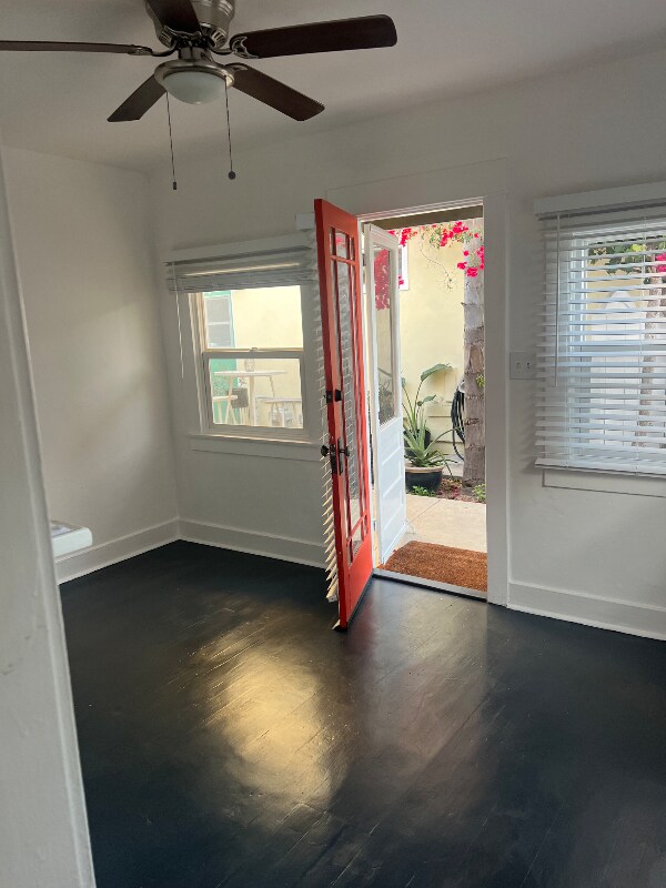 Building Photo - 307 E Bay Ave