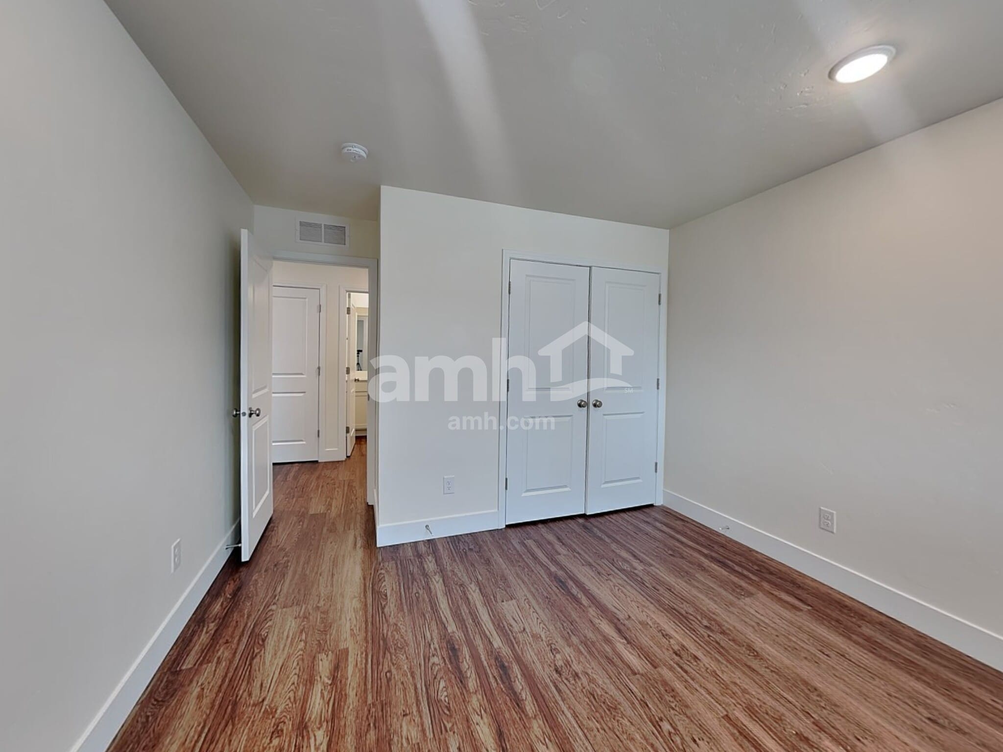 Building Photo - 9472 W Chino St