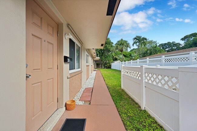 Building Photo - 238 SW 7th St