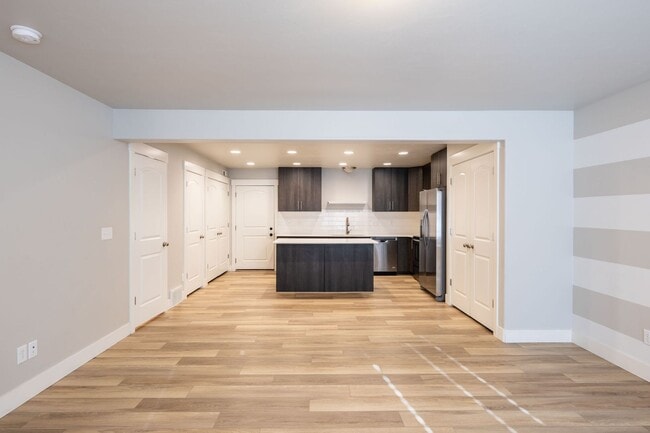 Building Photo - Beautiful Townhome in Rexburg Close to Campus