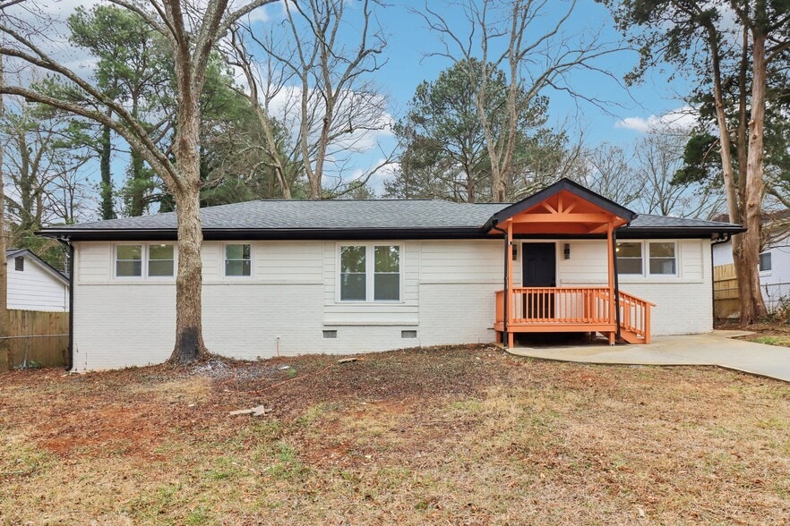 Building Photo - 3159 Bobolink Dr