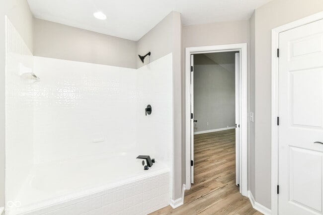 Building Photo - 6040 Portwood Ct