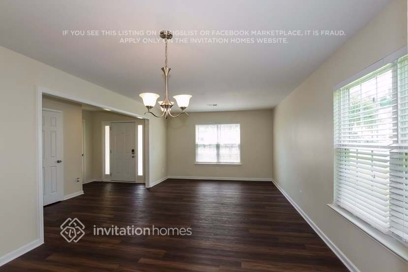 Building Photo - 5219 Grass Ridge Dr