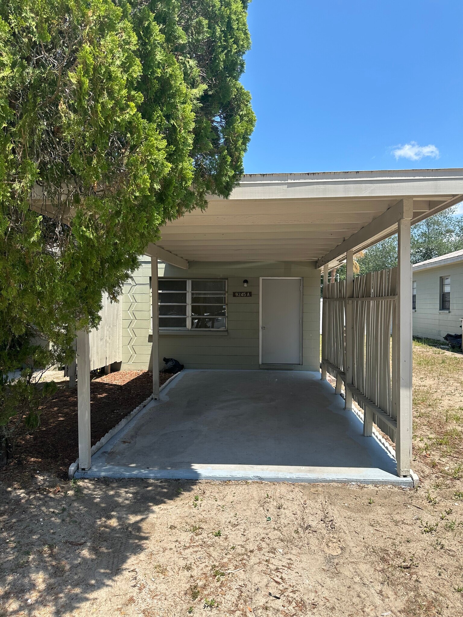 Building Photo - 9245 B Overlook Dr.