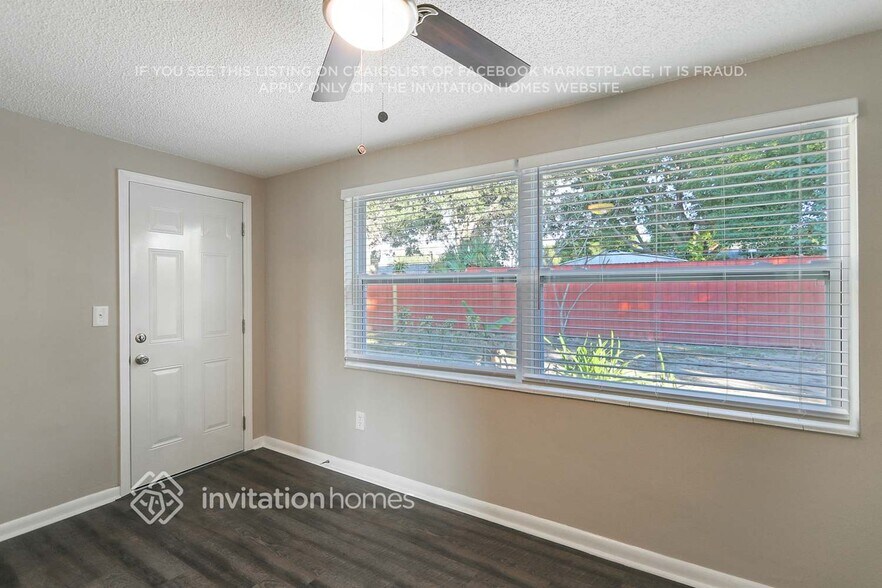 Building Photo - 3620 Westchester Dr