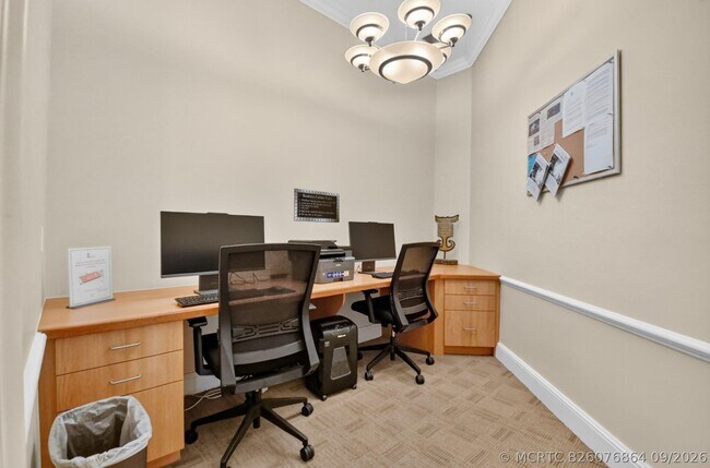 Building Photo - 403 S Sapodilla Ave