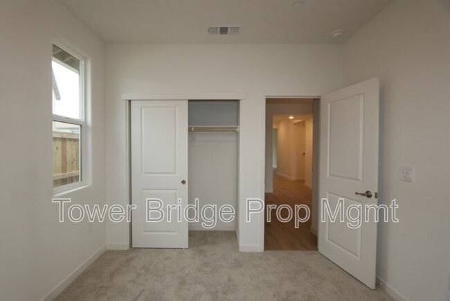 Building Photo - 4249 Privas Wy
