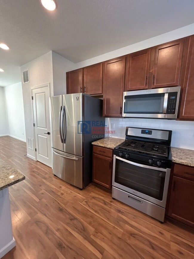 Building Photo - 5552 Canyon View Dr