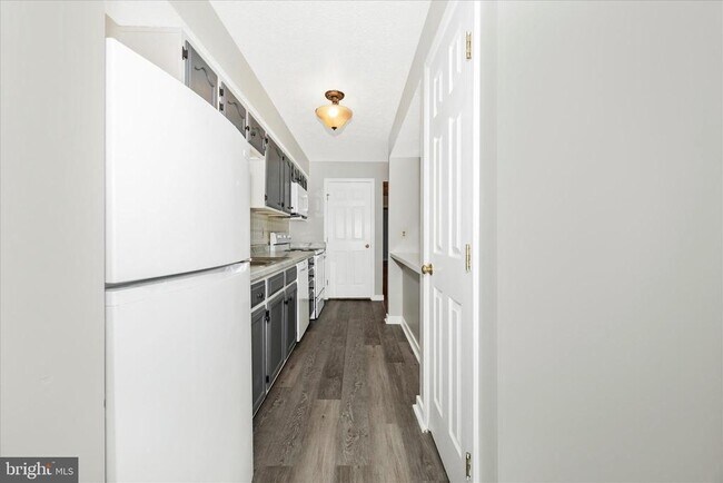 Building Photo - 615 Himes Ave