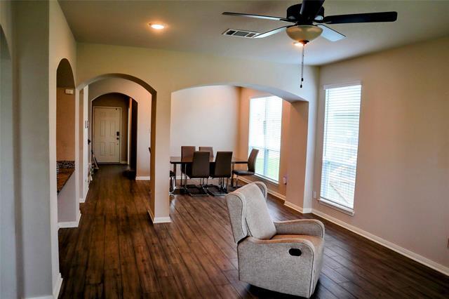 Building Photo - 7024 Llano Dr