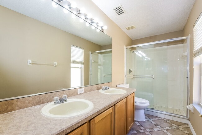 Building Photo - 2010 Stone Abbey Blvd