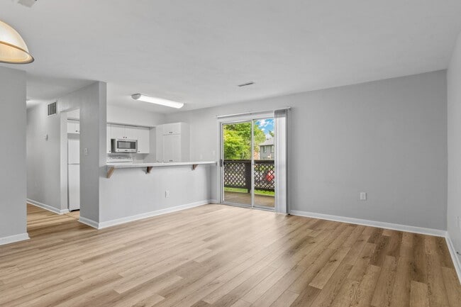 Building Photo - 3 Bed/2 Bath Pet Friendly, Virginia Tech