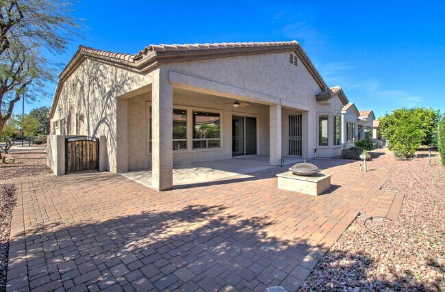 Building Photo - 4120 E Donato Dr