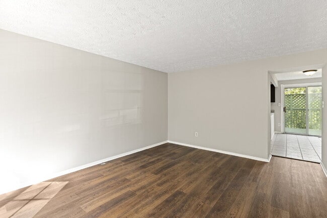 Building Photo - 916 Pentwood Ct