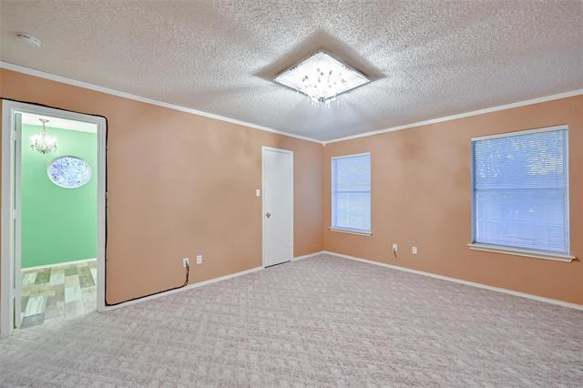 Building Photo - 907 Clear Creek Dr
