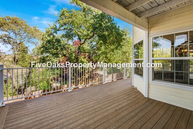 Building Photo - 2025 Moonstone Cir
