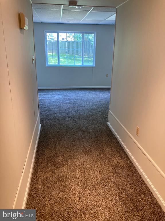 Building Photo - 6632 Pebble Ct