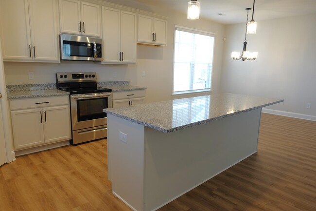 Building Photo - 107 River Trce Lp