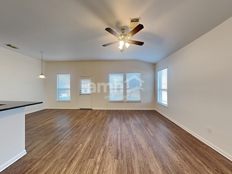 Building Photo - 25202 Melody Oaks Ln
