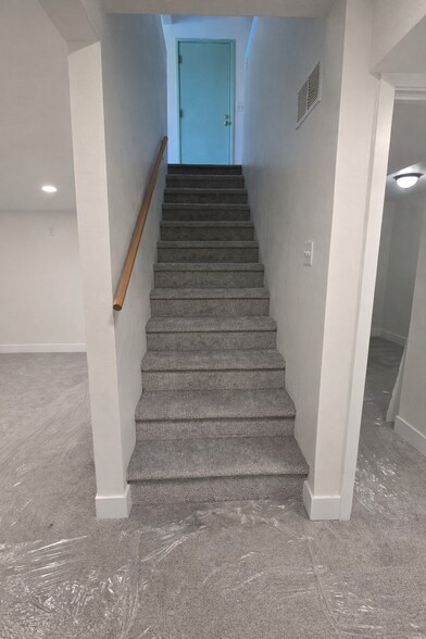 Building Photo - 2934 S Zurich Ct