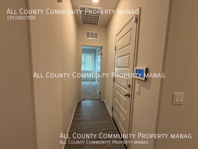 Building Photo - 11615 Zoeller St