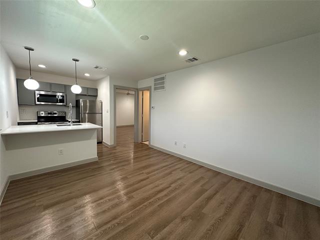 Building Photo - 4526 Munger Ave
