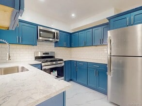 Building Photo - 22 Whitney Ave