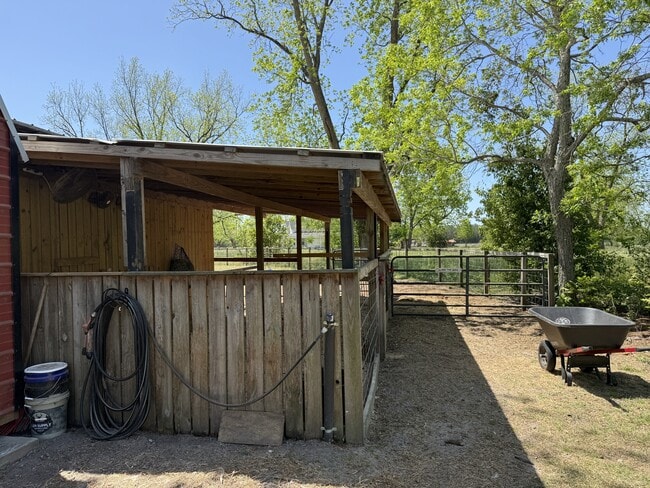Building Photo - 10675 Baxter-Durrence Rd