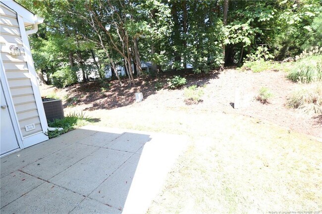Building Photo - 310 Riverwalk Cir