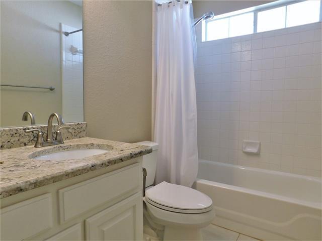 Building Photo - 516 Chateau Ct