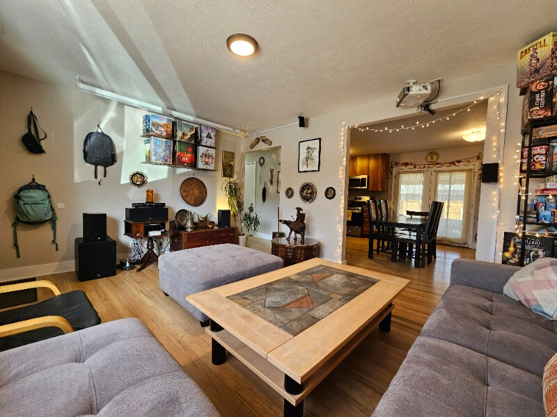 Building Photo - 880 35th St