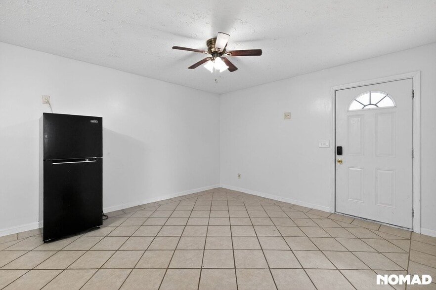 Building Photo - 3727 Windsong Chase